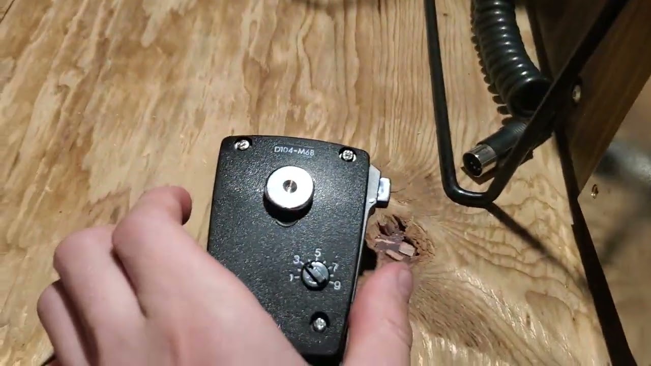 unboxing Astatic D104 M6B