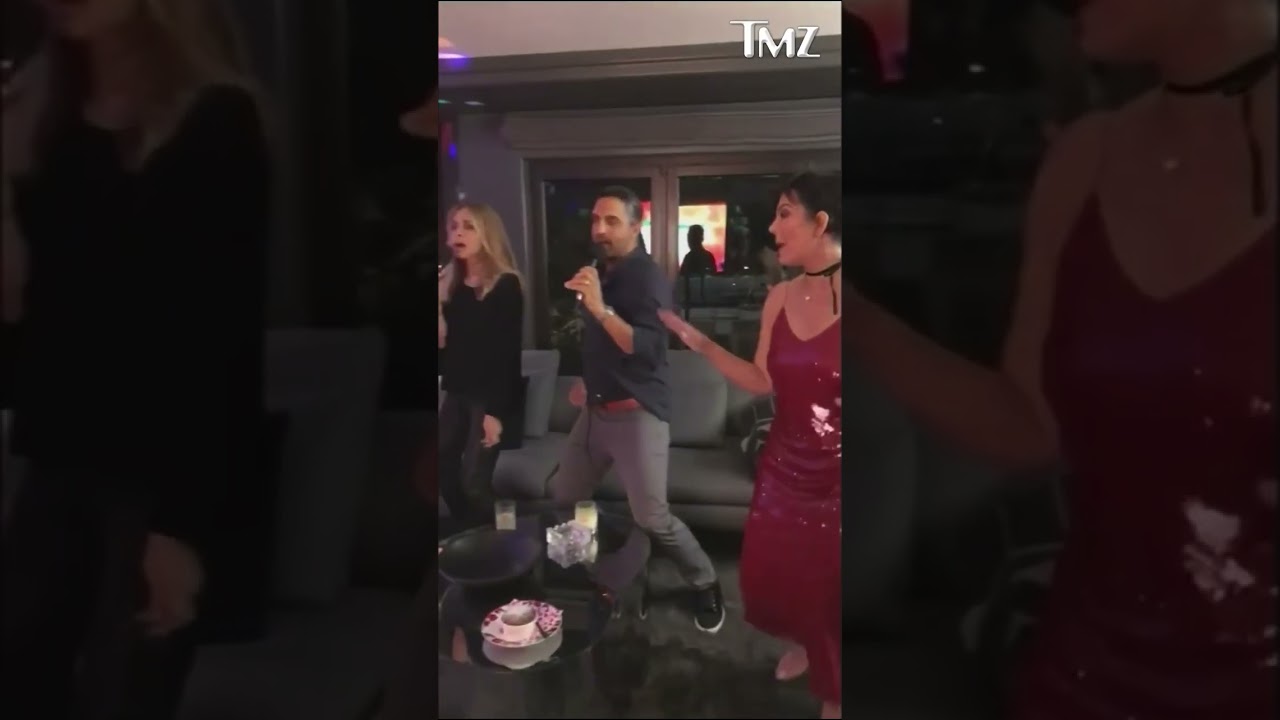💖👀Proof Kris Jenner has always been the life of every party &mdash; these wild V-Day clips say it all...