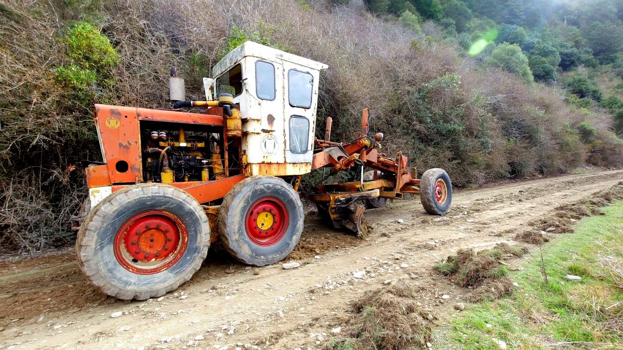 Vintage 12 Ton Grader bought for Scrap value- All fixed up and back to work