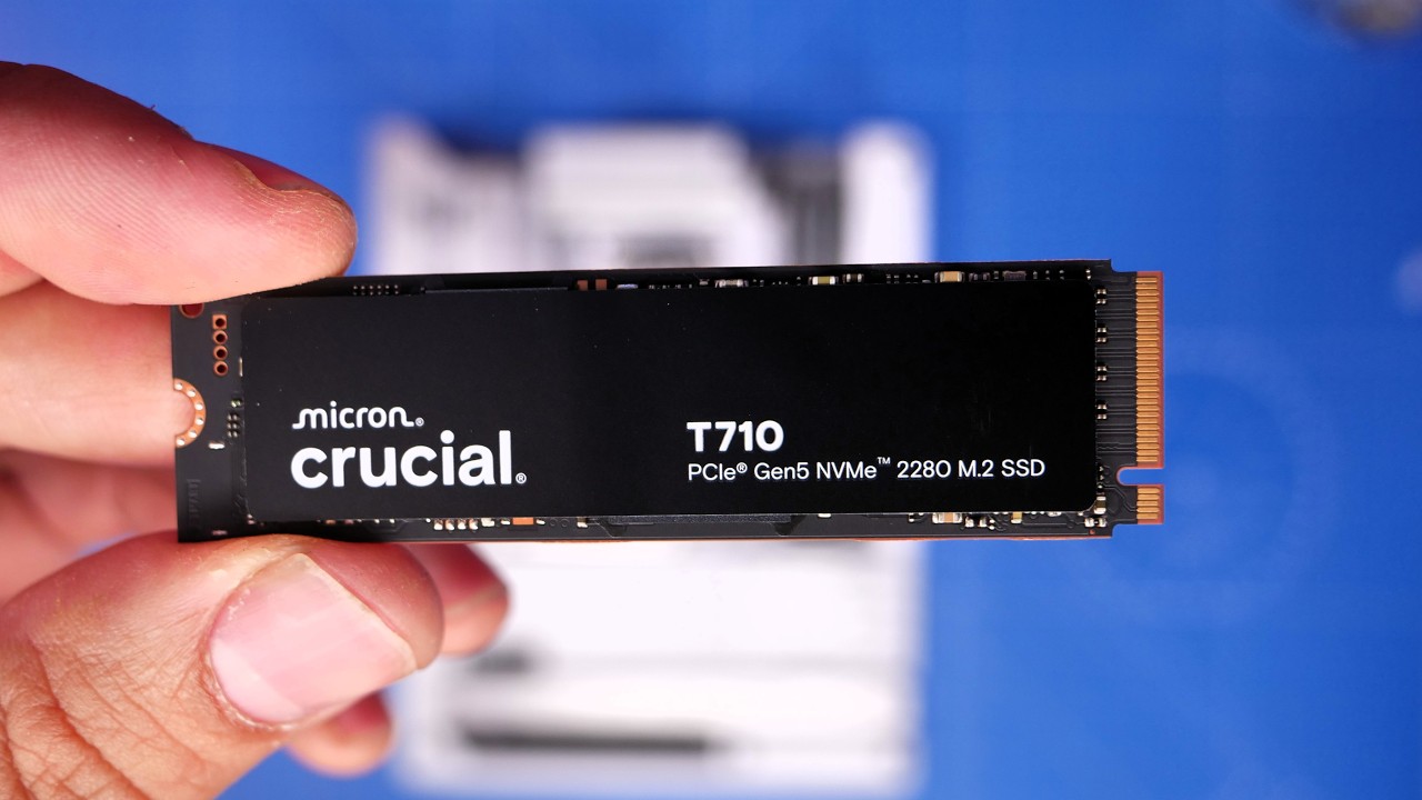 How to install Crucial T710 NVMe SSD and check it is running at max speed