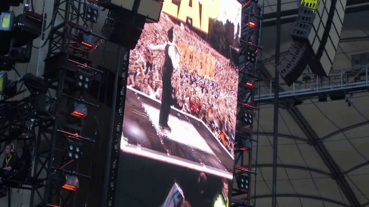 Robbie Williams - Hey Wow Yeah Yeah (Live From Take The Crown Tour)