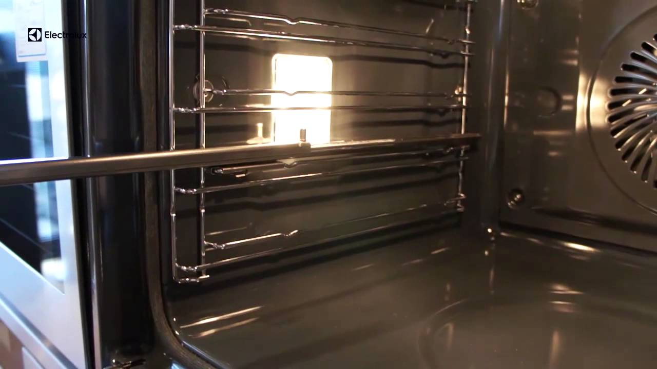 Montering af udtræksskinner til AEG, Electrolux, Voss eller Zanussi indbygningsovne.