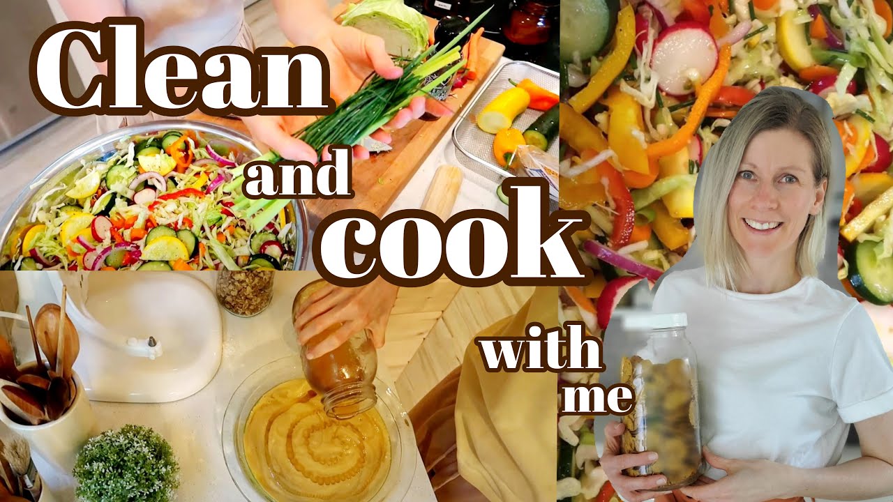 HOMEMAKING INSPIRATION - CLEAN WITH ME COOK WITH ME -ALL NATURAL HOME MADE CLEANERS