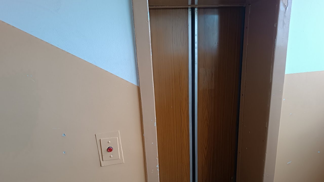 Old 1977 MLZ Traction Elevator in Residental block @Kurzemes Prospekts 154, Riga, Latvia 
