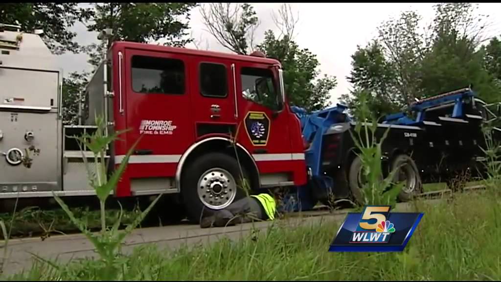 Firefighters injured in fire truck rollver crash in Monroe Twp.
