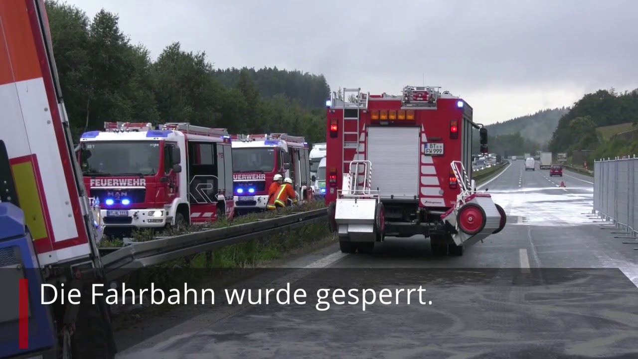 Vrachtwagencabine doorboord door matrix stellage