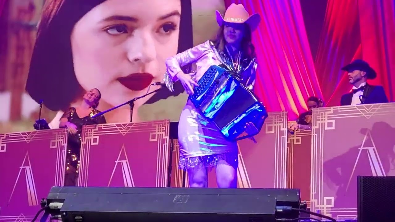 Angela Aguilar Con Irany -popurri en vivo