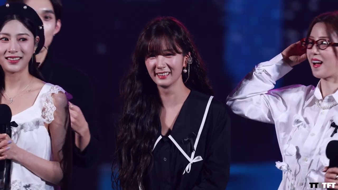 241231 에이핑크 APINK 'Quick Interview'｜직캠｜2025 Taipei New Year's Party 2025台北跨年｜@bbombbombbom