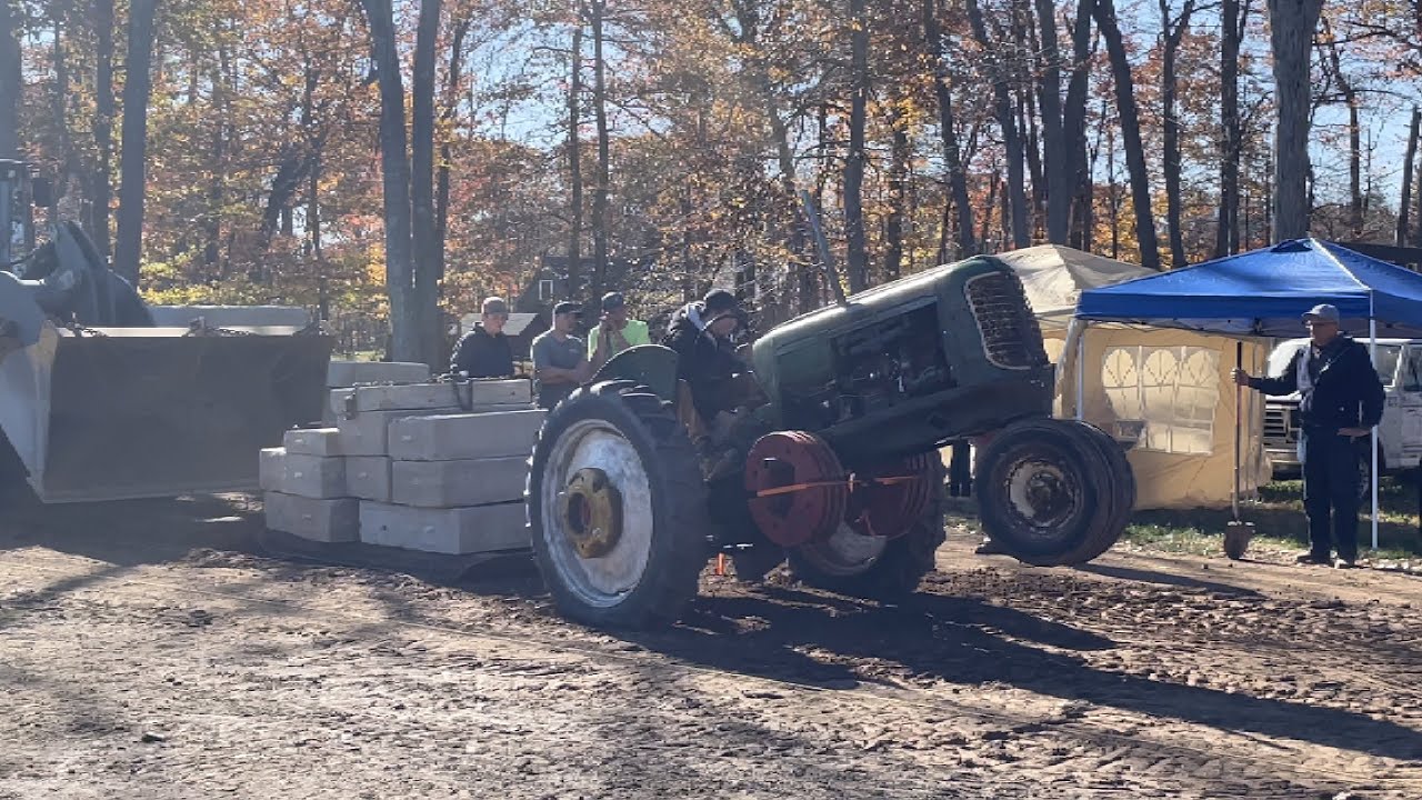 Fixing Up Oliver 70 and Bringing it to Tractor Pulls
