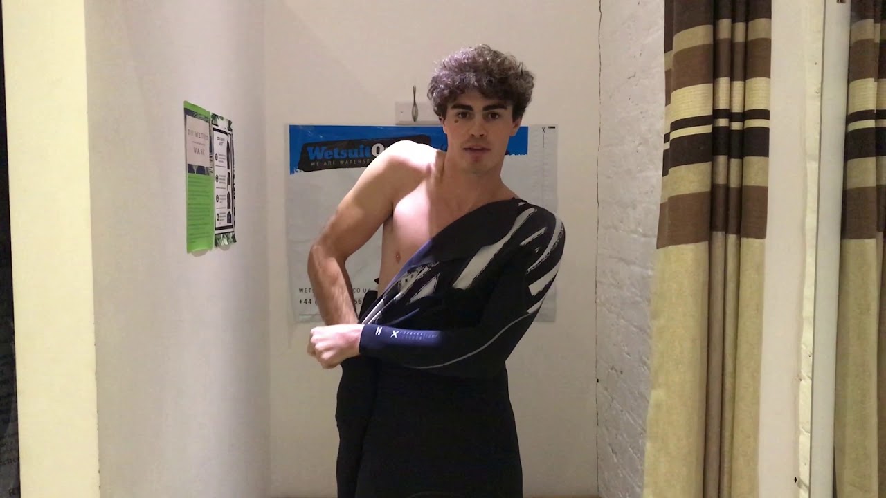 Wetsuit Guide: How To Put On A Chest-Zip Wetsuit