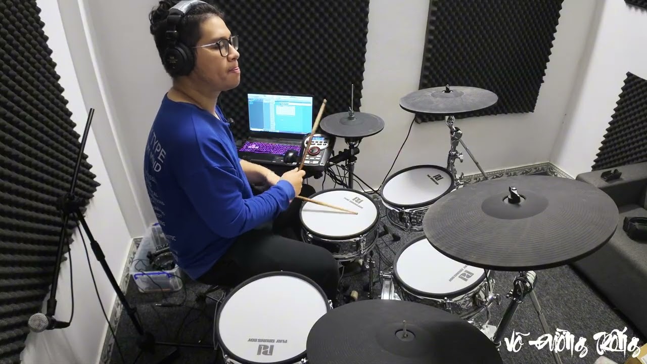 ILLIT (아일릿) 'Sunday Morning’ (Drum Cover)