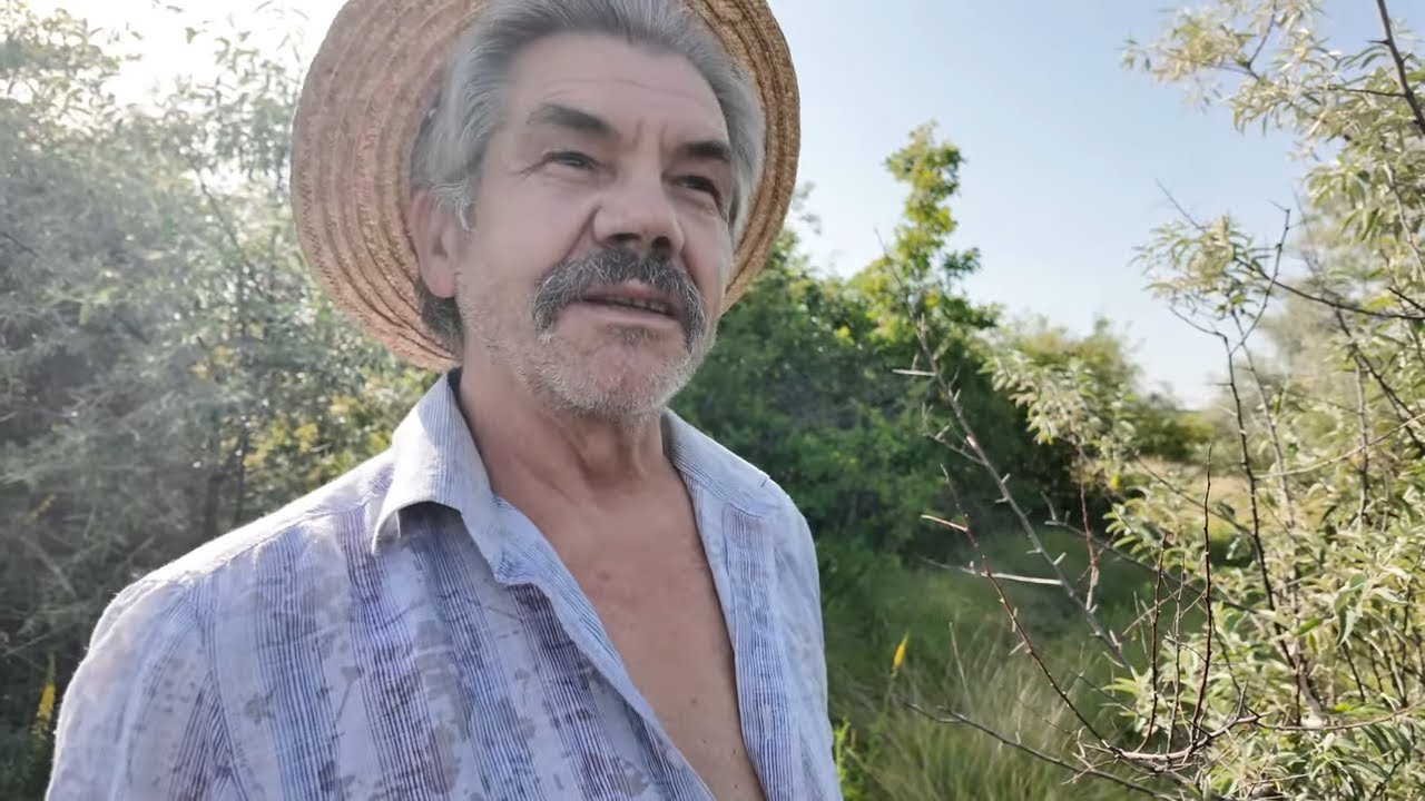Древній сад ще радує смачними плодами.