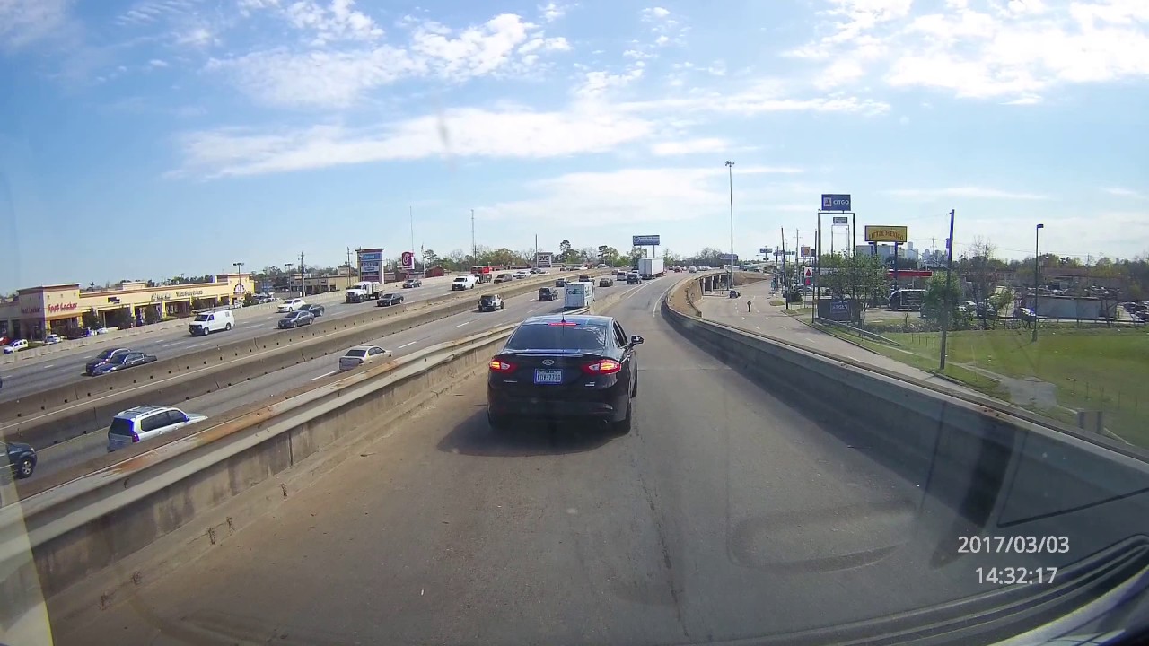 Road Rager Dangerously Stops On On-Ramp
