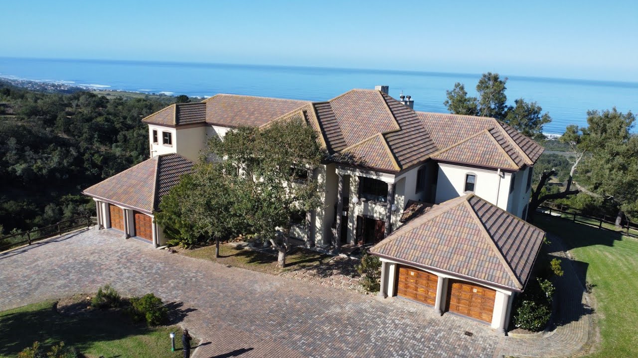 Stunning Guest House property in the heart of the Gardenroute South Africa