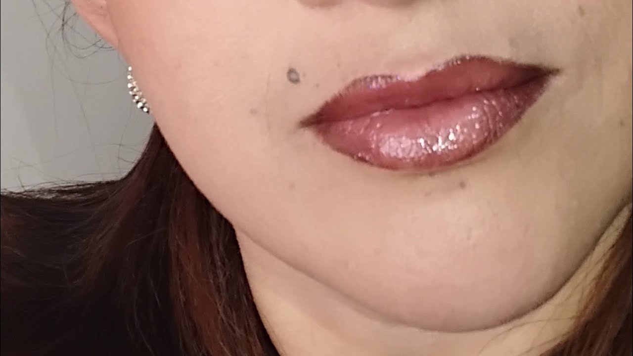 Labios marrones