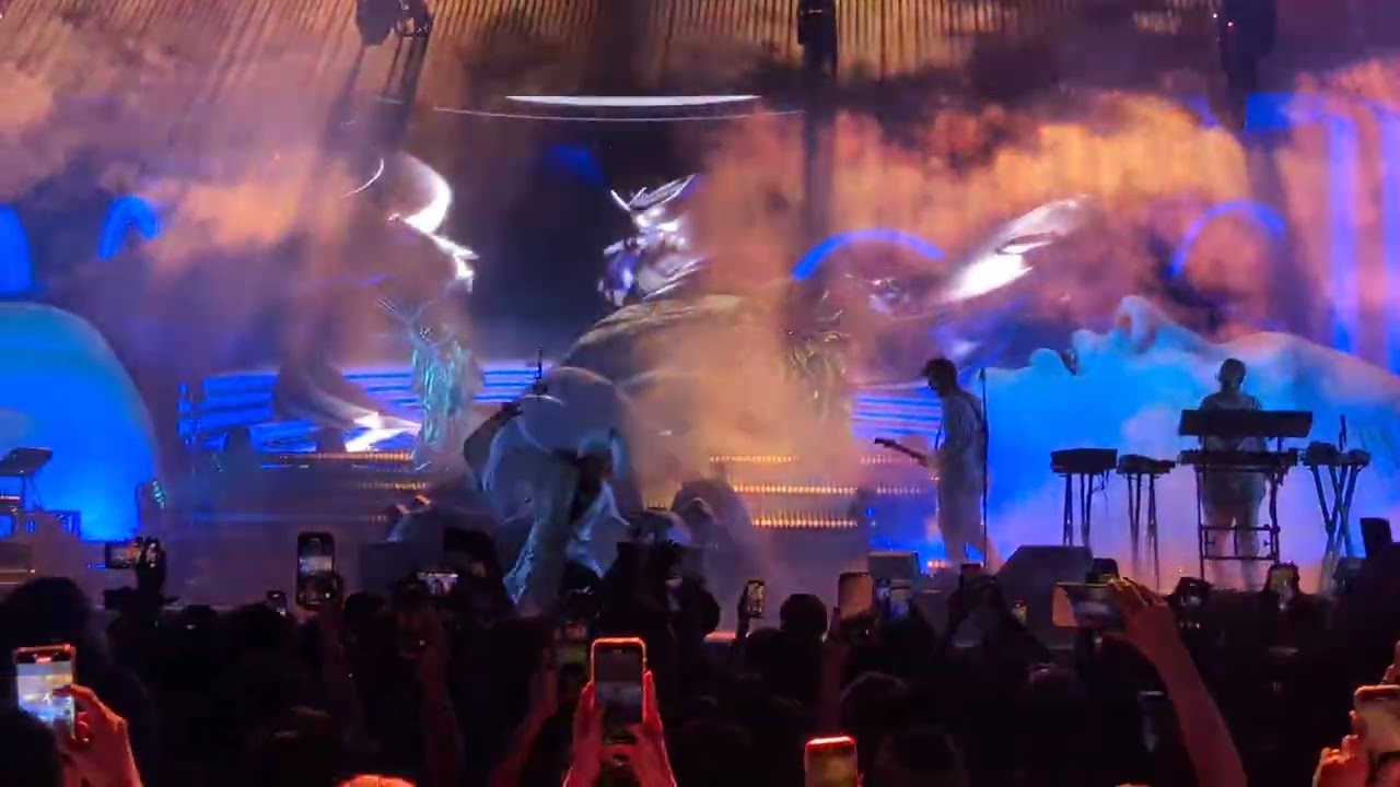 Empire of the Sun - Walking on a Dream