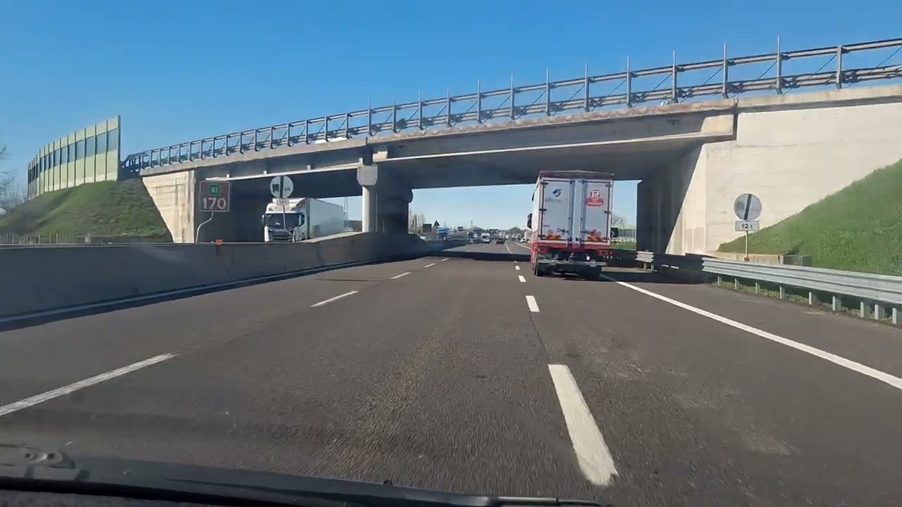 ENJOY VIDEO MOTORWAY VIRALVIDEO PAKISTAN INDIA BANGLADESH ITALIA 🇮🇹 