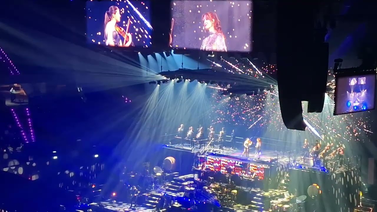 Interstellar - Hans Zimmer Live - with flying dancer - Rotterdam Ahoy 19 nov 2025