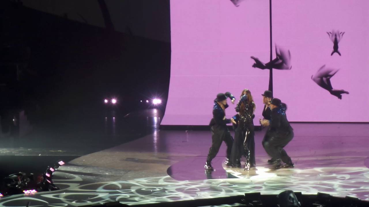 Selena Gomez - Hands To Myself Revival Tour Brooklyn, New York HD