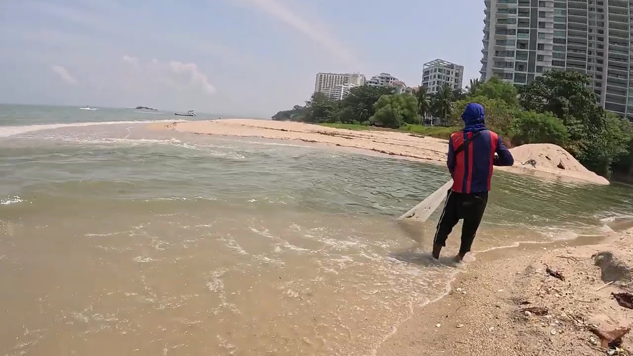From floating mosque to Tanjung Bungah Public Beach GX011229
