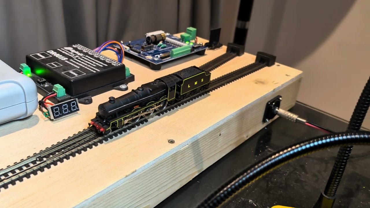 Peco Jubilee (N Gauge) DCC Conversion by Hookstone Models (NL-21)