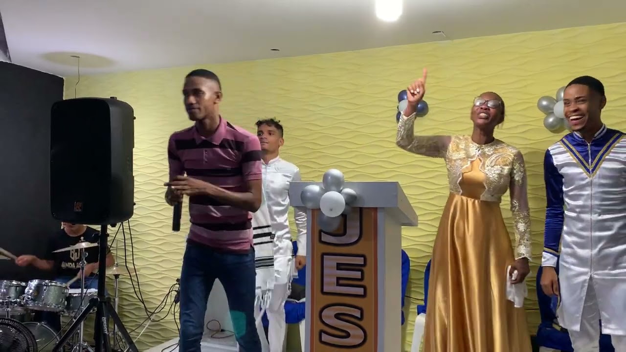 Pr.Xavier Maravilha de Deus  na Vigília do agradecimento ￼🔥❤️‍🔥🙌🏾