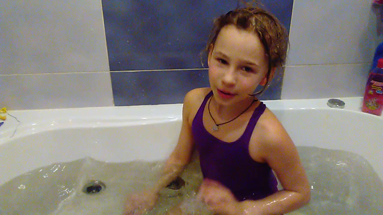Купание в ванной 🛀🛁