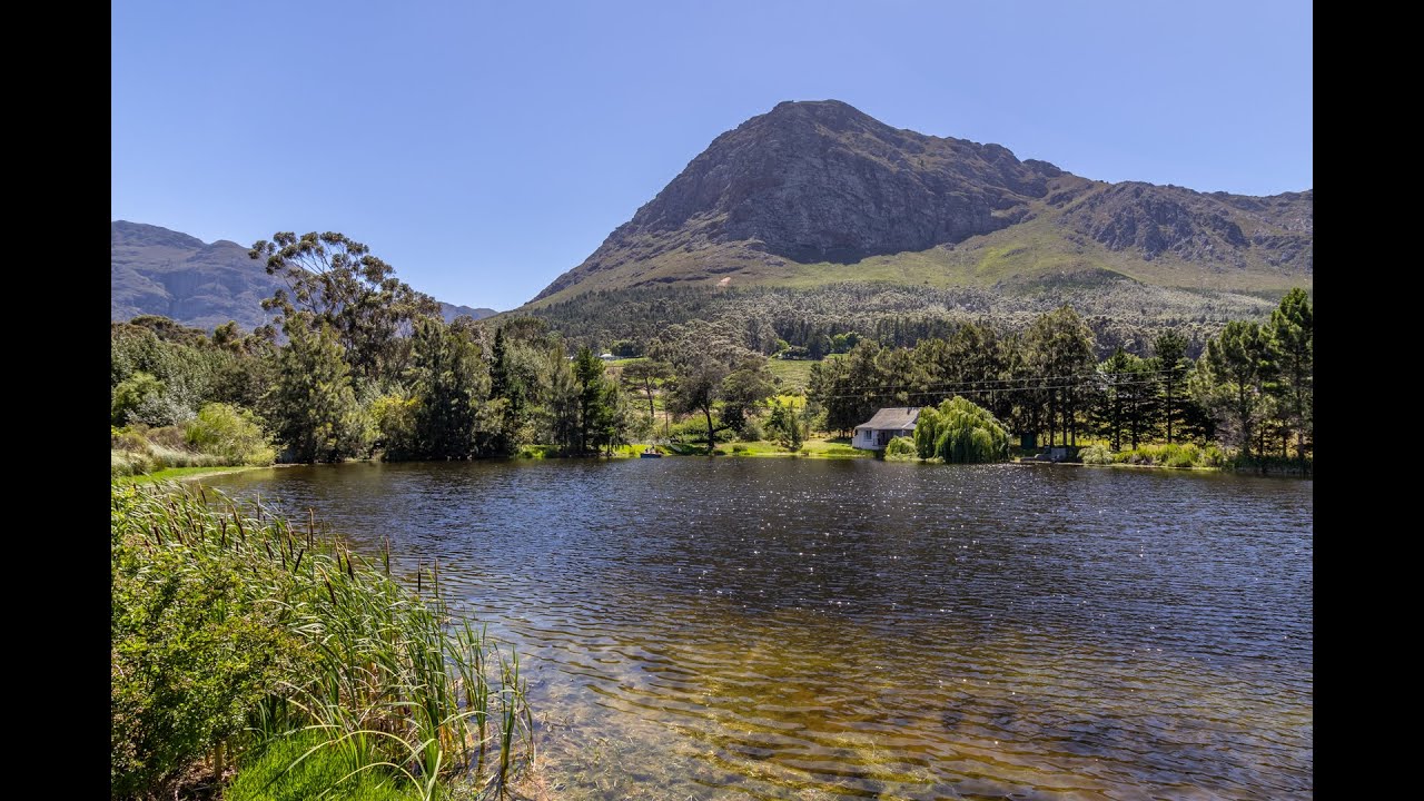 Location, views and space...another glorious lifestyle farm in Franschhoek