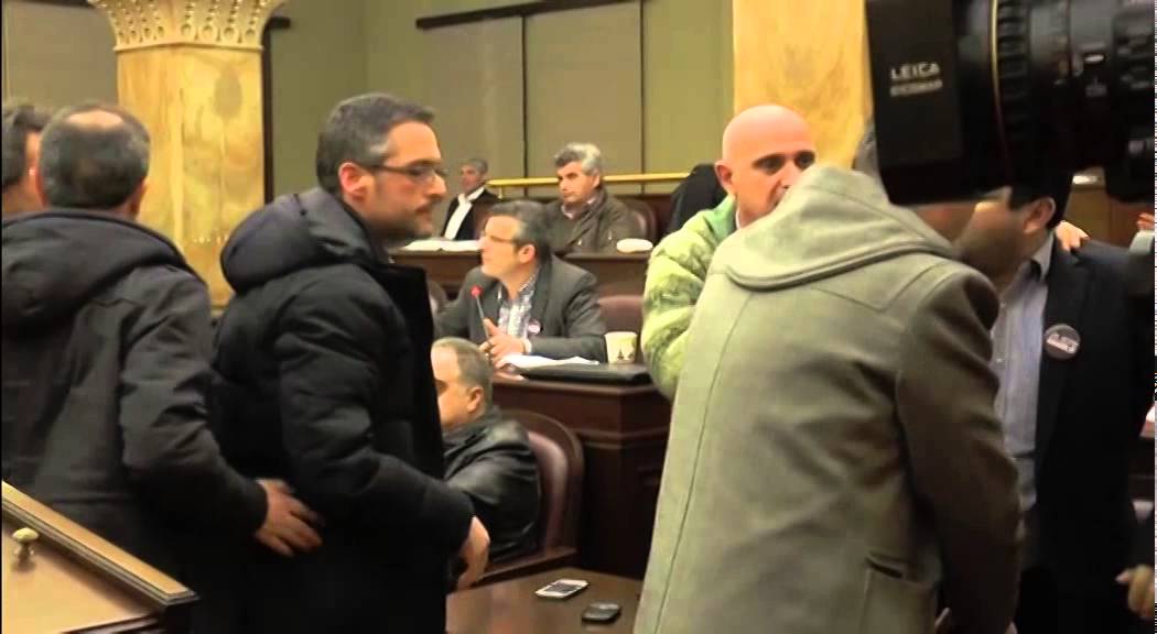 Σκηνές απείρου κάλλους στο Δημοτικό Συμβούλιο Ιωαννίνων