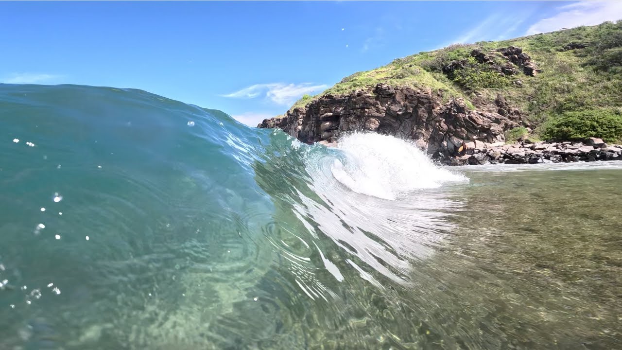 GLASSY POV SURFING AT HONOLUA BAY WTH DA BOYZ