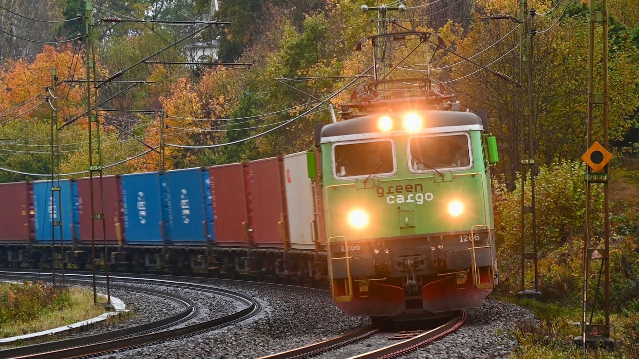 Swedish trains part 110 - Floda [Western mainline]