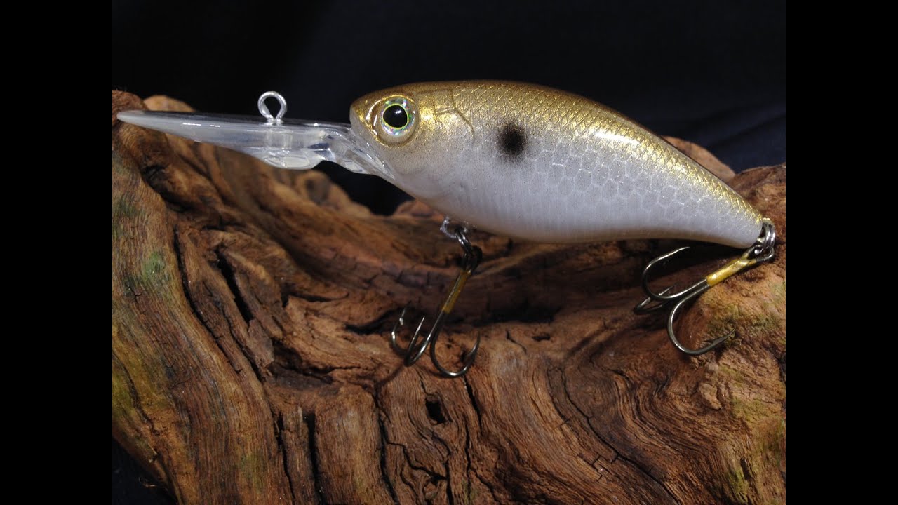 Custom Painting a Shad Pattern Crankbait