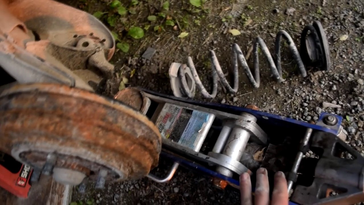 How To - Change Shocks and Springs Honda Fit (2007) First Gen