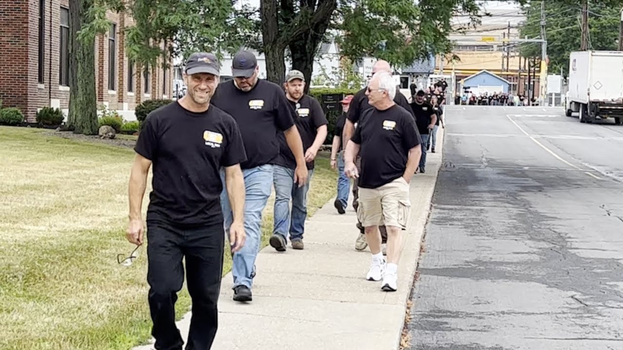 Hundreds of employees rally outside ITT Goulds Pumps in Seneca Falls
