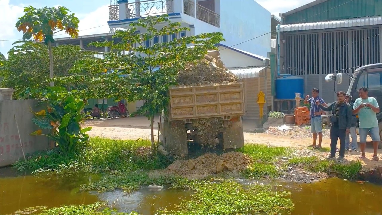 Good action Bulldozer  & 5T Truck Skill recover Land Flooded