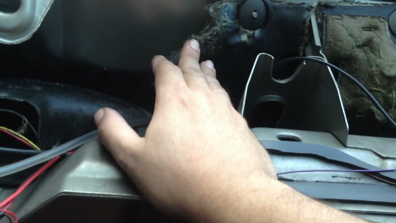 Como trocar o cabo do capu do Palio