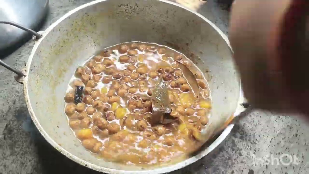 আজ শরীরটা তেমন ভালো না তাই তেমন কিছু রান্না করা হলো না