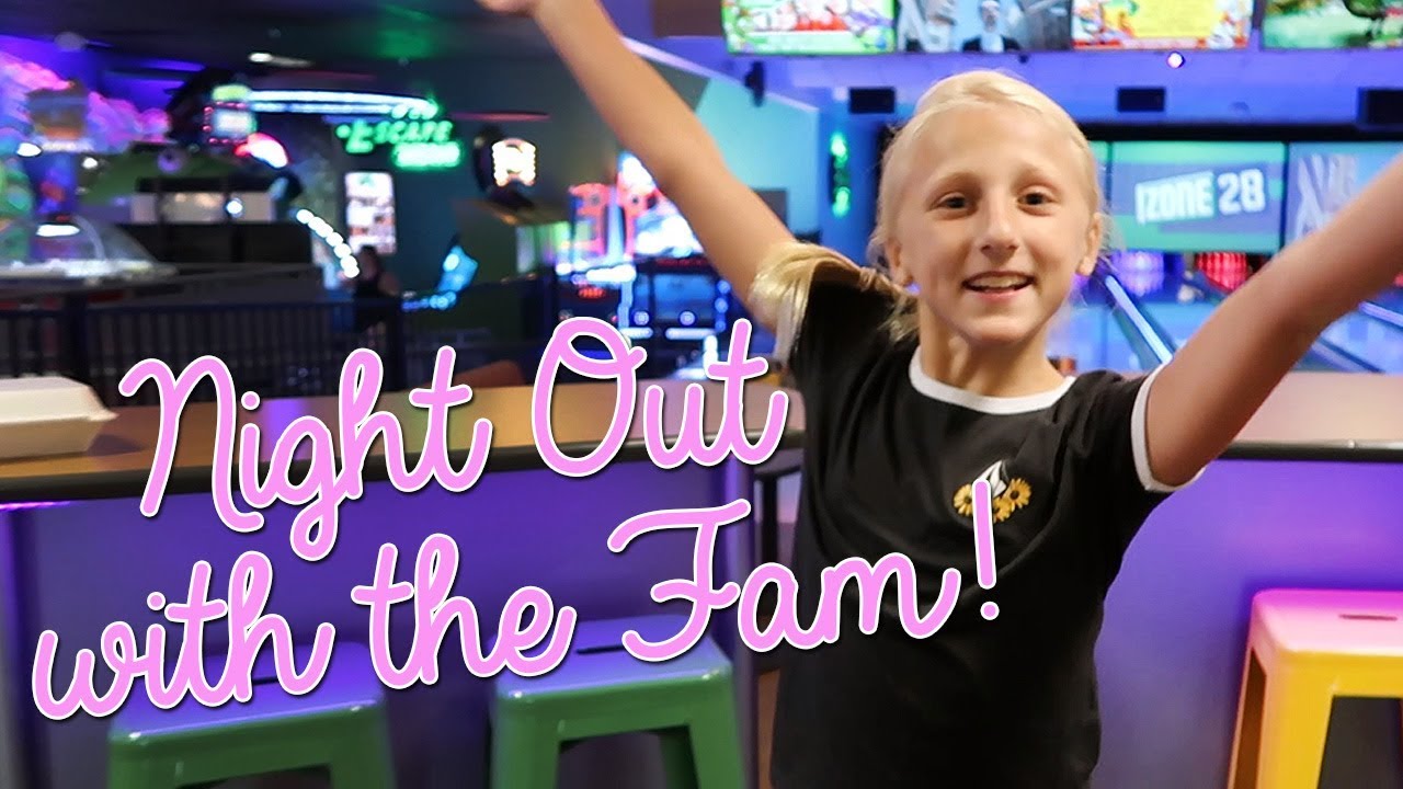 Night Out with My Fam | Clara's World