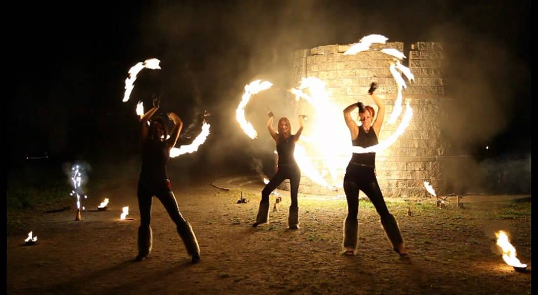 Фаер-шоу от арт-проекта Иллизиум. Fire-show from art-project ILLIZIUM