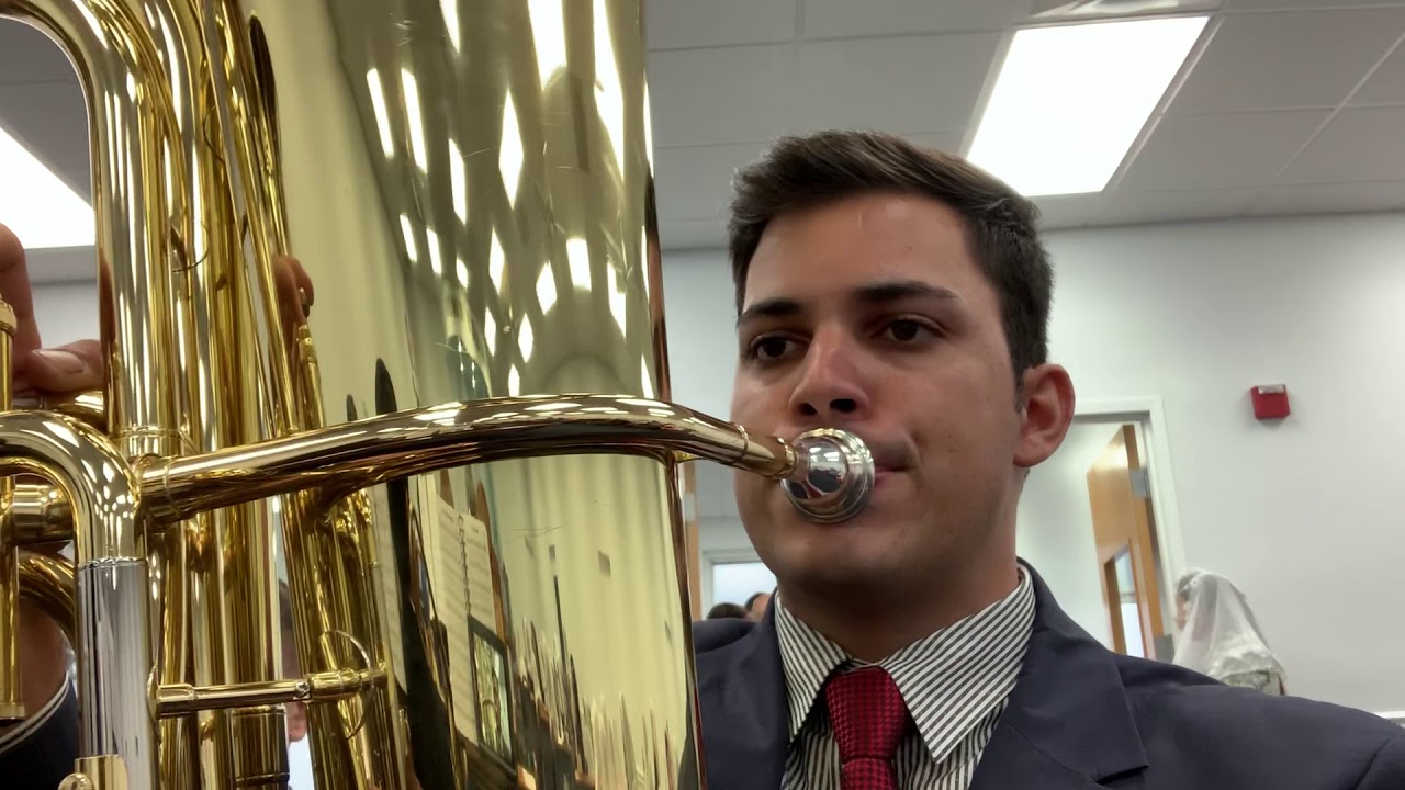 Grande festa haverá no céu - Tuba em Boston