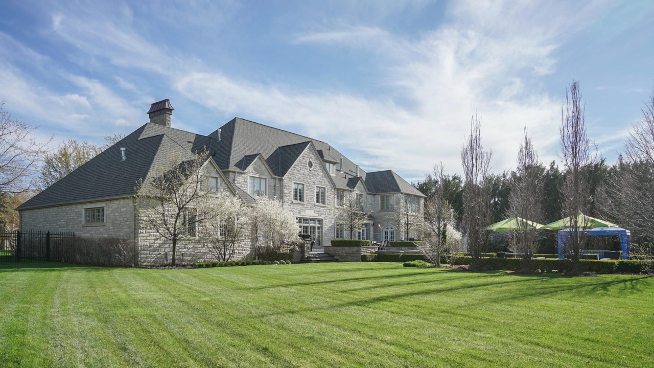 138 Fenyrose Crescent Vaughan, Alfredo and Carmela DiGenova