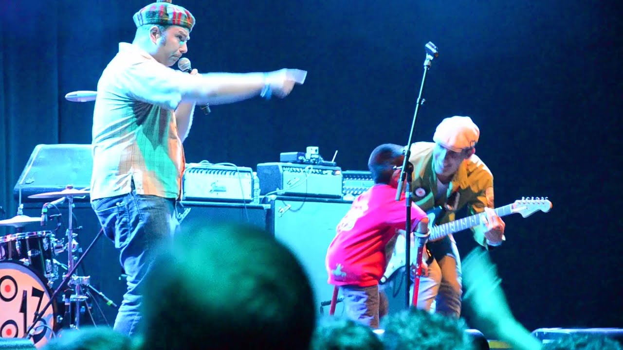 GoGo13 - What A Mess [Club Nokia]