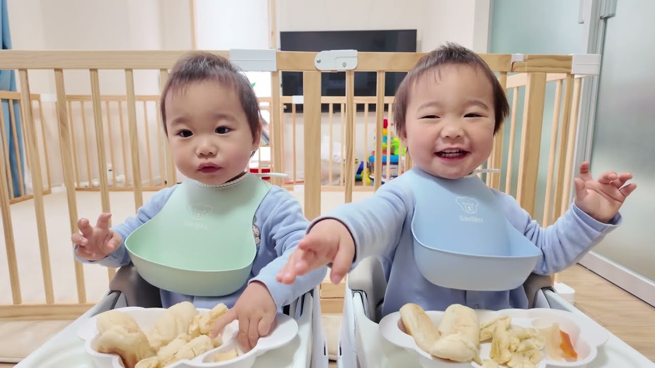 週末の朝ごはんもガッツリ完食な双子
