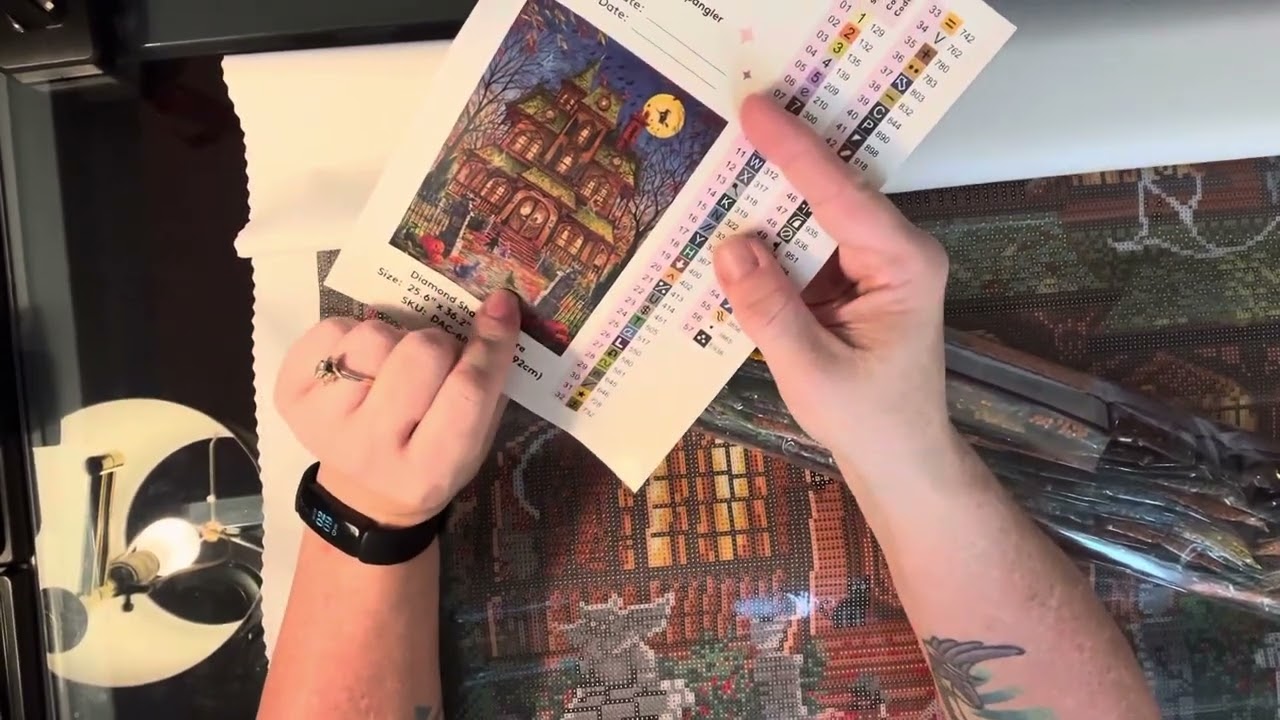 Unboxing Trick Or Treat House from Diamond Art Club!