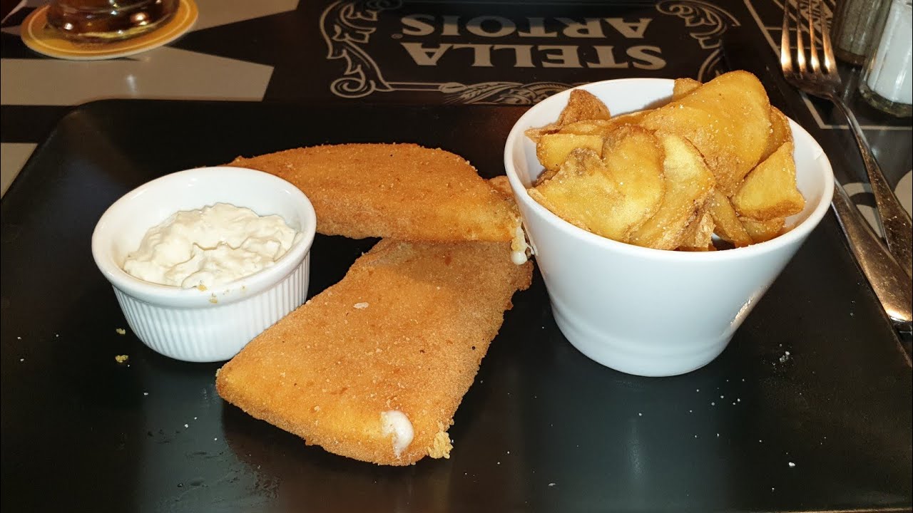 Best food in Prague! | Delicious Fried Cheese Dish in Czech Republic