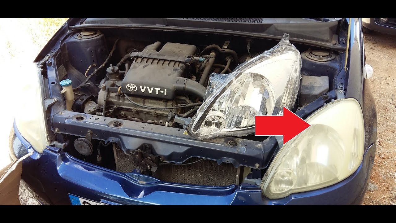 Toyota Yaris Headlights change