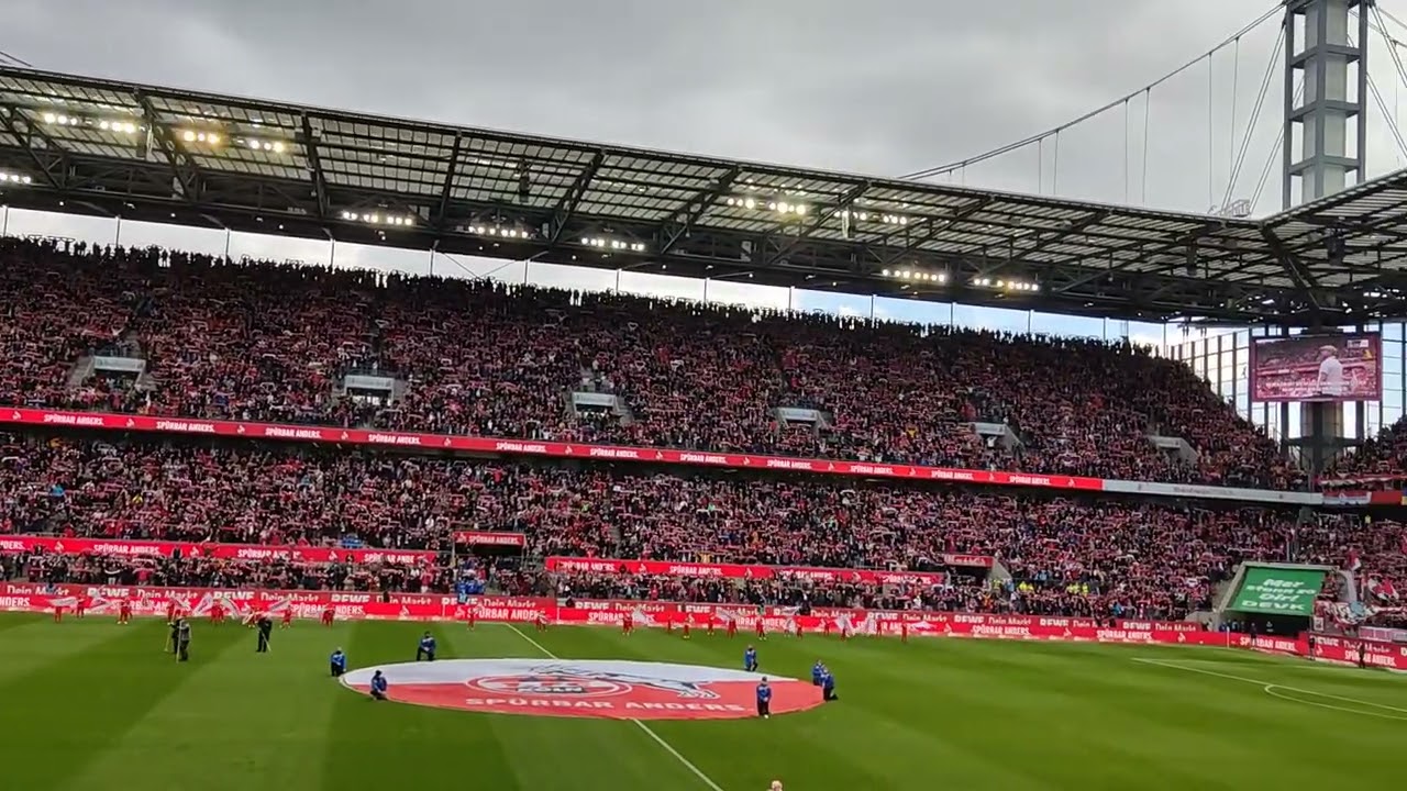 1. FC Köln vs. 1. FSV Mainz 05: Hymne und Choreo vor dem Spiel