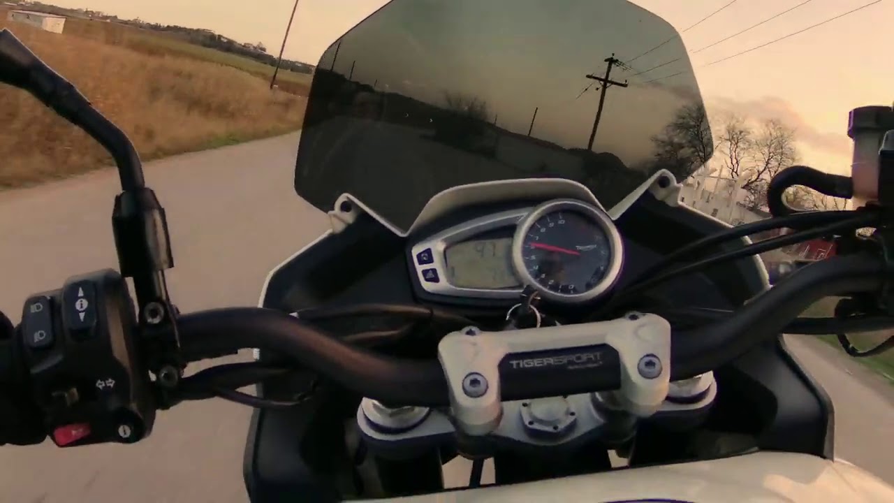 Οδηγώντας το Triumph Tiger 1050 Sport!