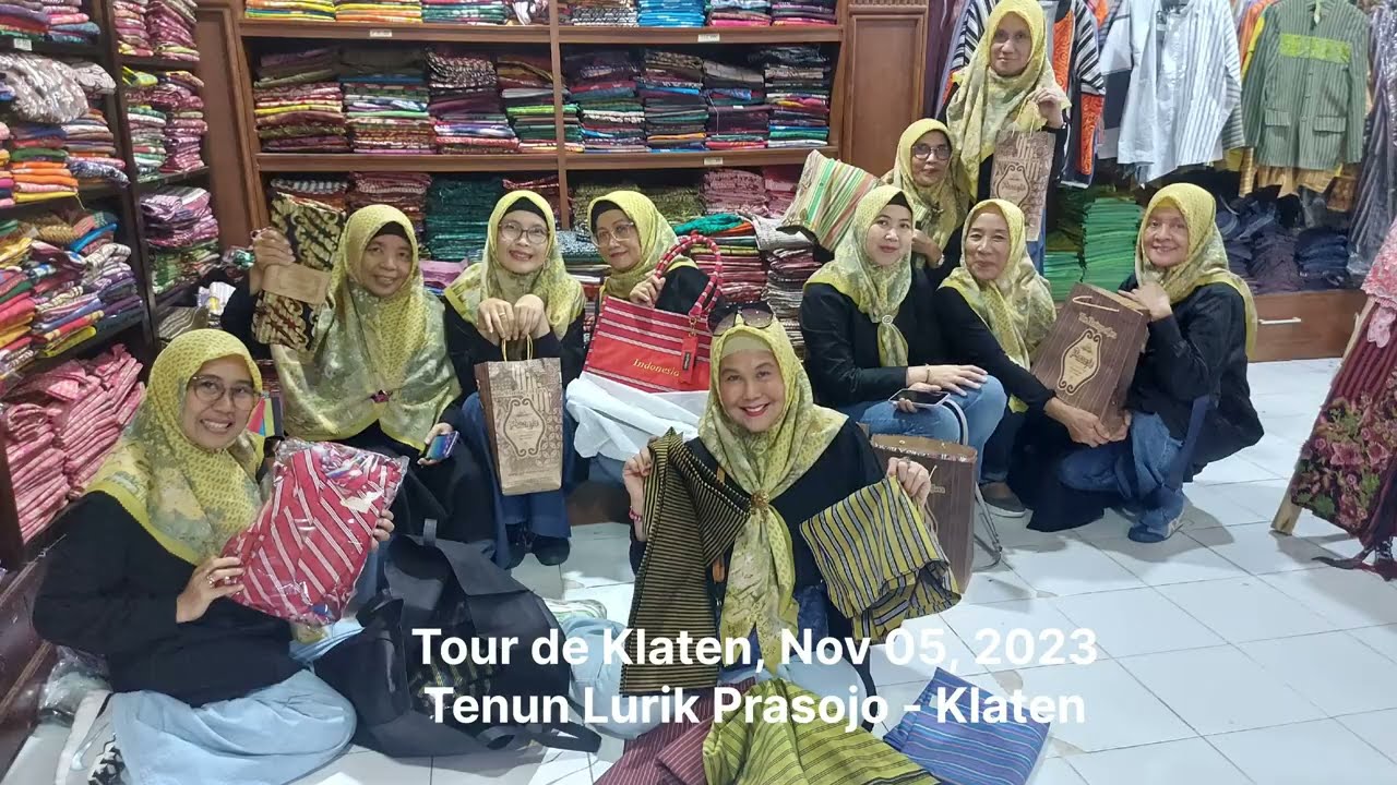 Wisata belanja asyik cantik di Lurik Prasojo-Klaten, berbagai pilihan kain dan pakaian tenun lurik