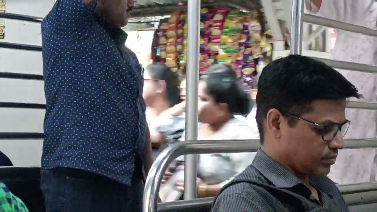 Incredible rush of passengers to board moving local train #mumbai meri jaan